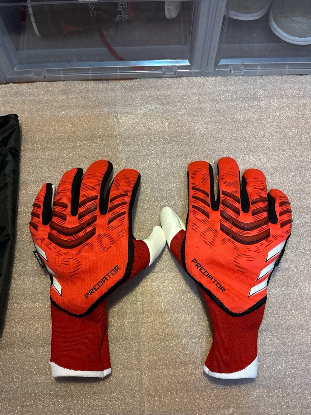 adidas Predator GL Pro FS Fingersave Goalkeeper Gloves Red JH3804 Men Size 7 NWT